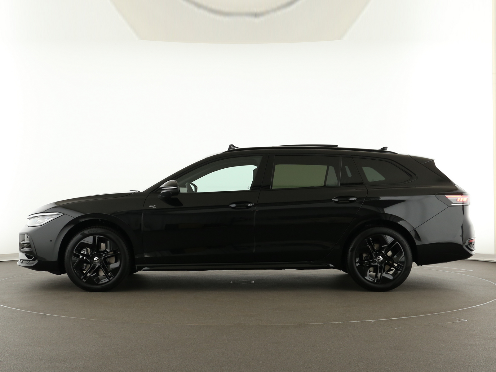 VW Passat Variant - Bild 4