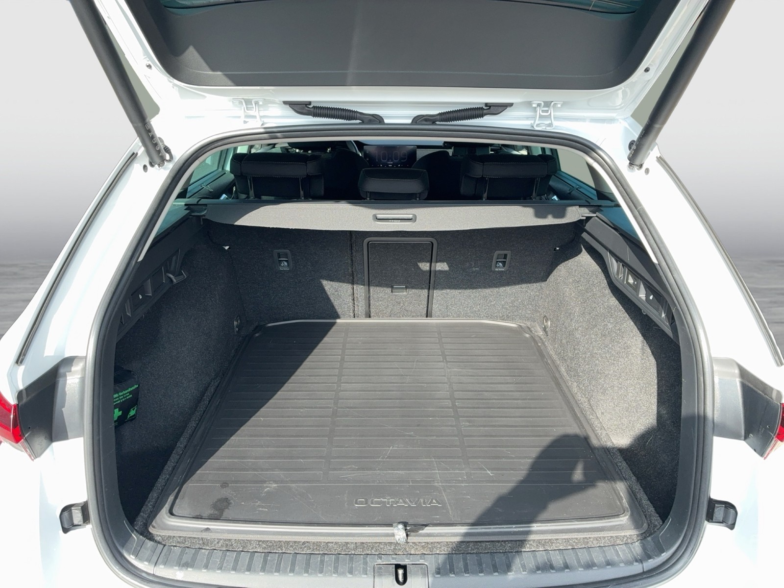 Skoda Octavia Combi - Bild 12