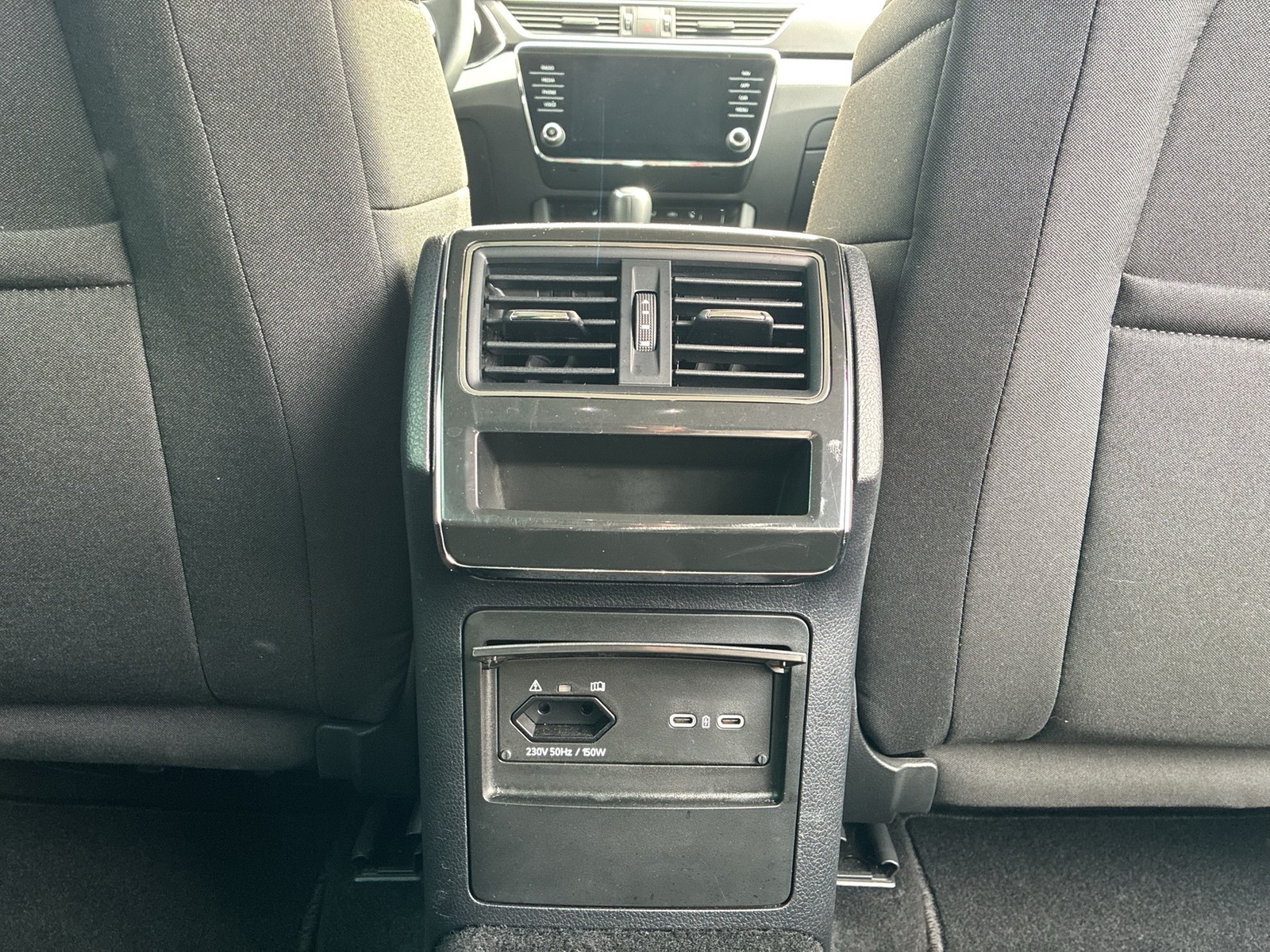 Skoda Superb Combi - Bild 19