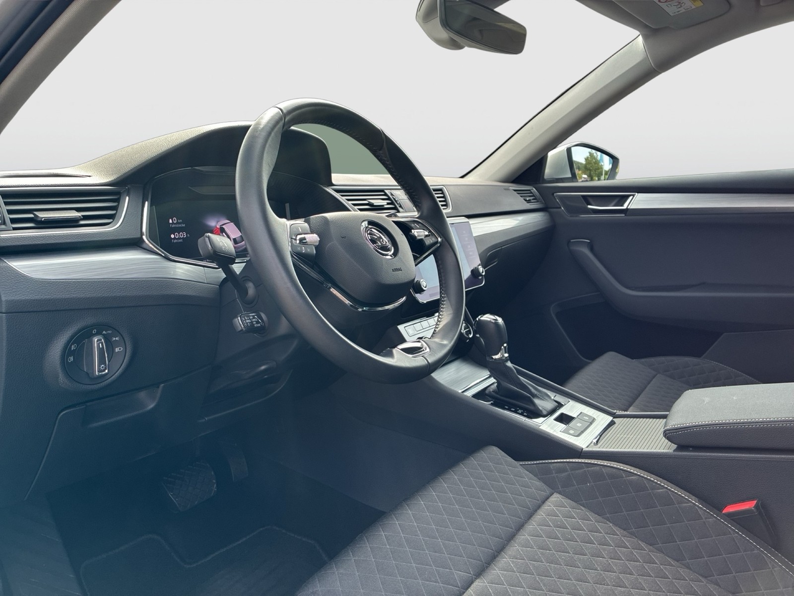 Skoda Superb Combi - Bild 25
