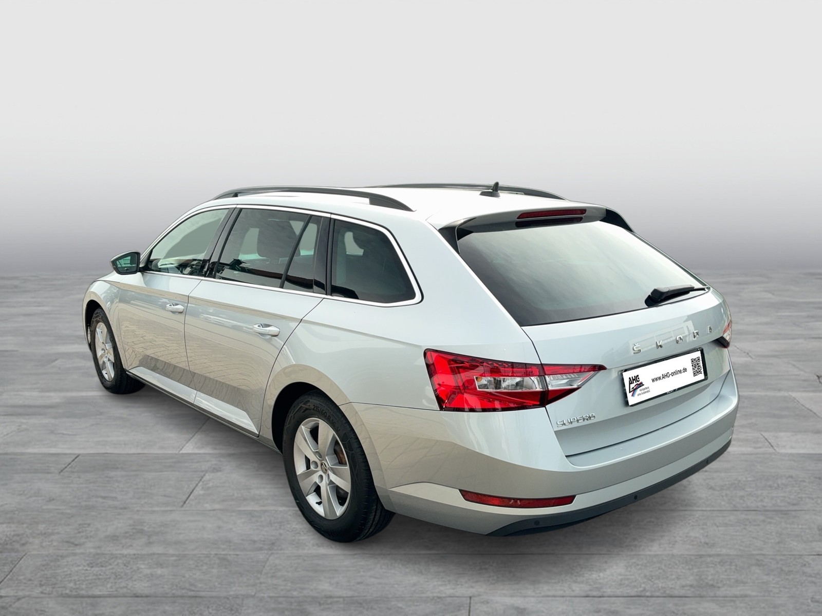 Skoda Superb Combi - Bild 4