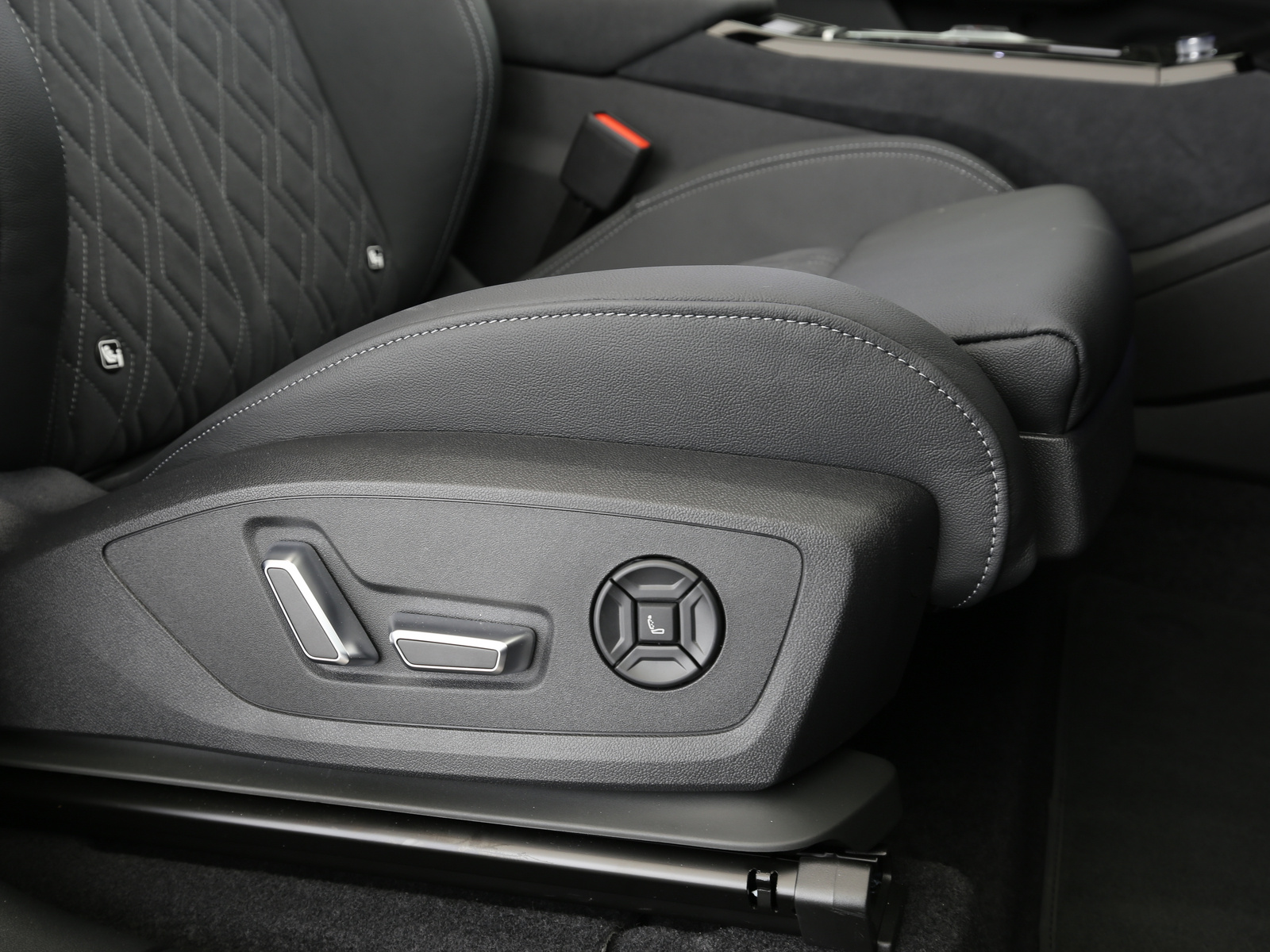 Audi Q6 e-tron - Bild 21