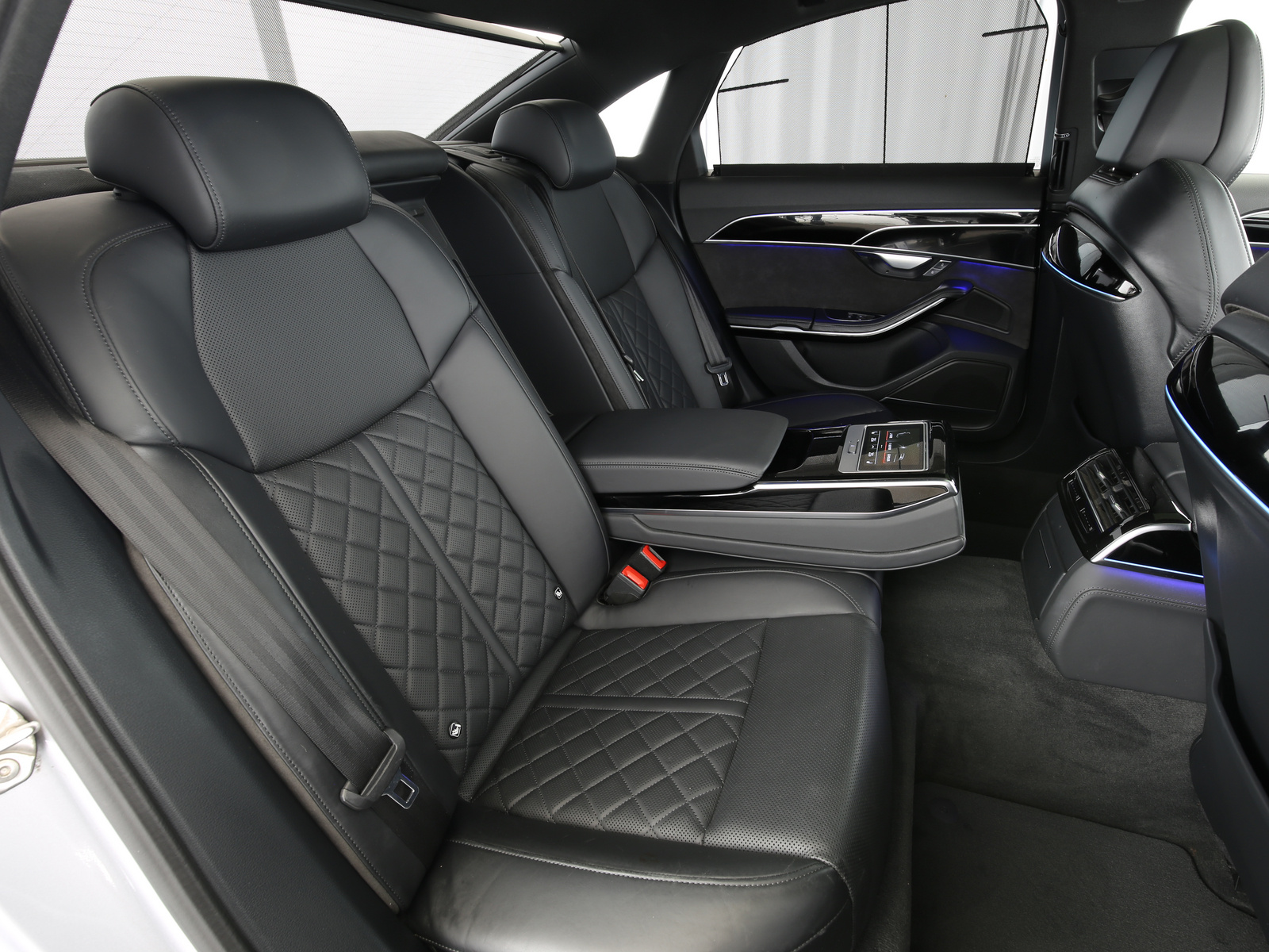Audi A8 - Bild 15