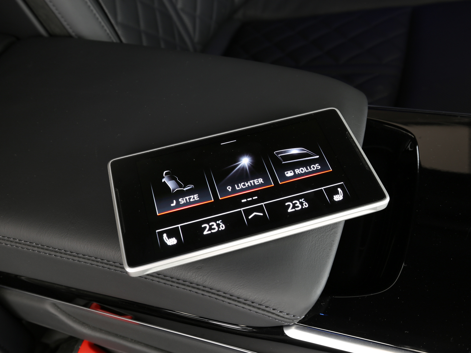 Audi A8 - Bild 23