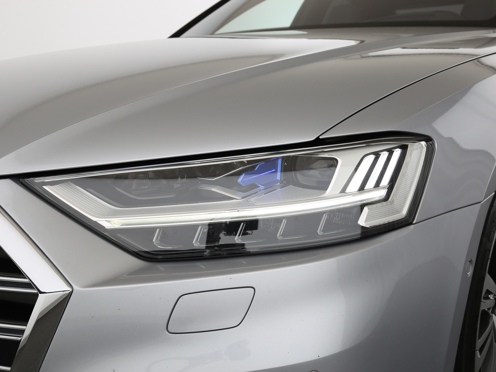 Audi A8 - Bild 25