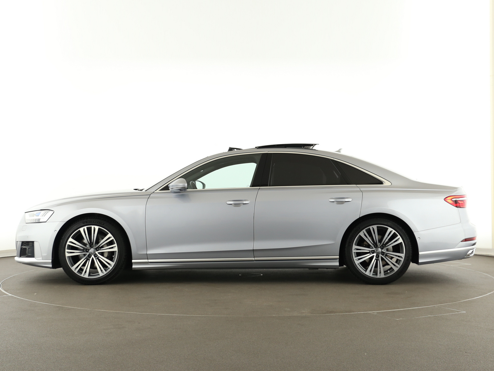 Audi A8 - Bild 4