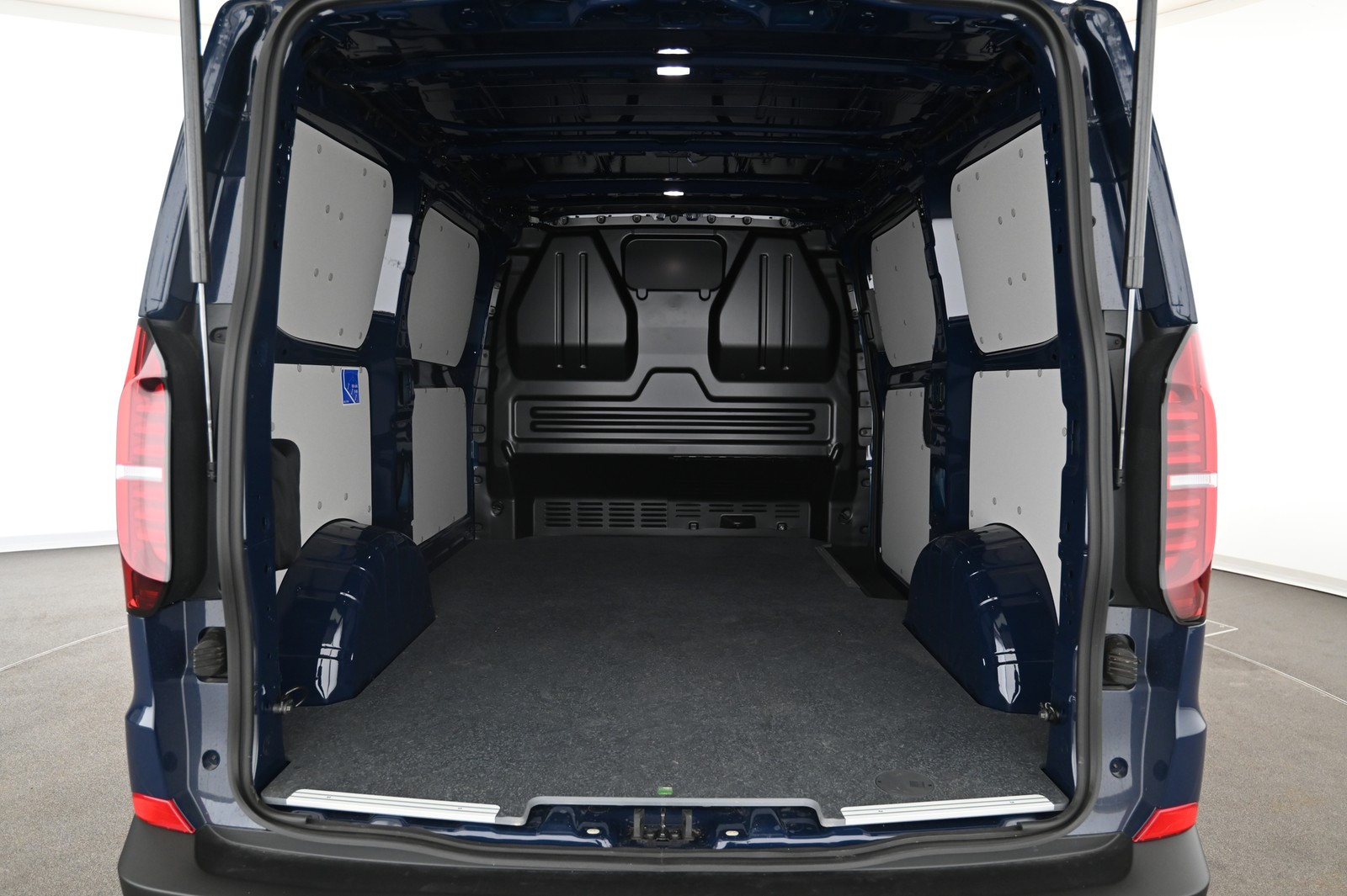 VW T7 Commerce - Bild 24